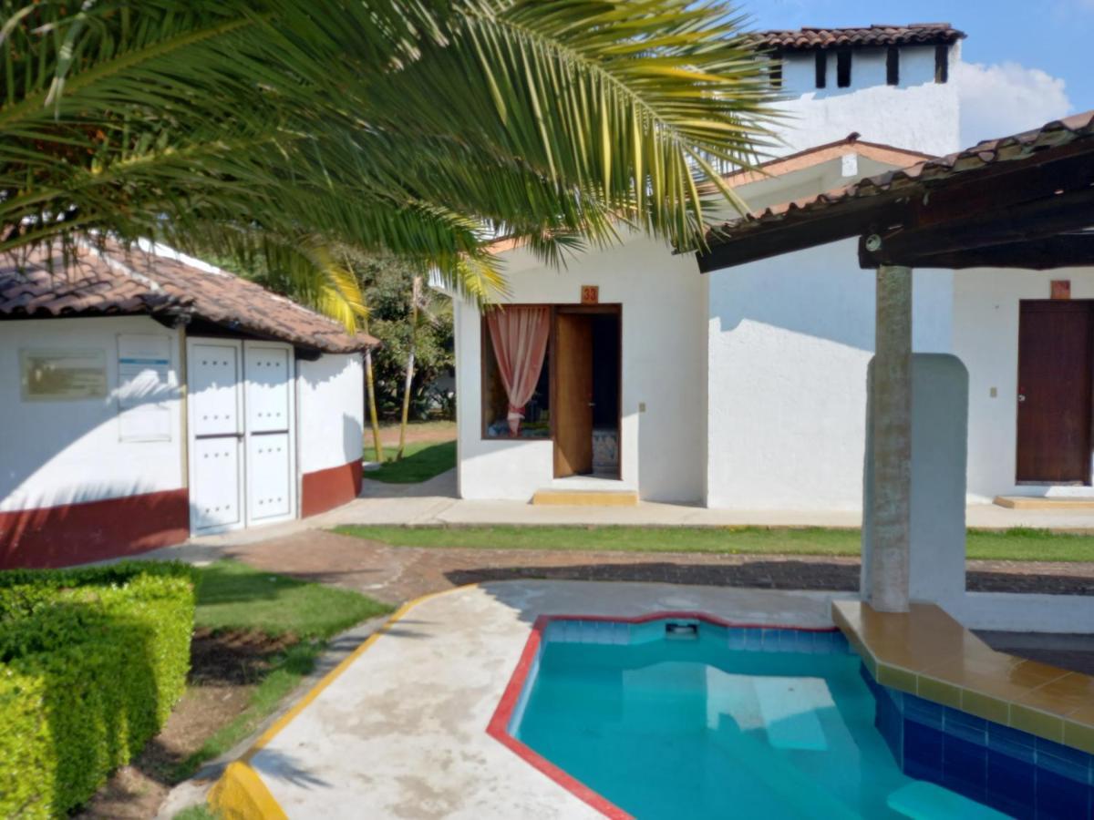 Hm Hotel El Rancho Las Margaritas فالي دي برافو المظهر الخارجي الصورة